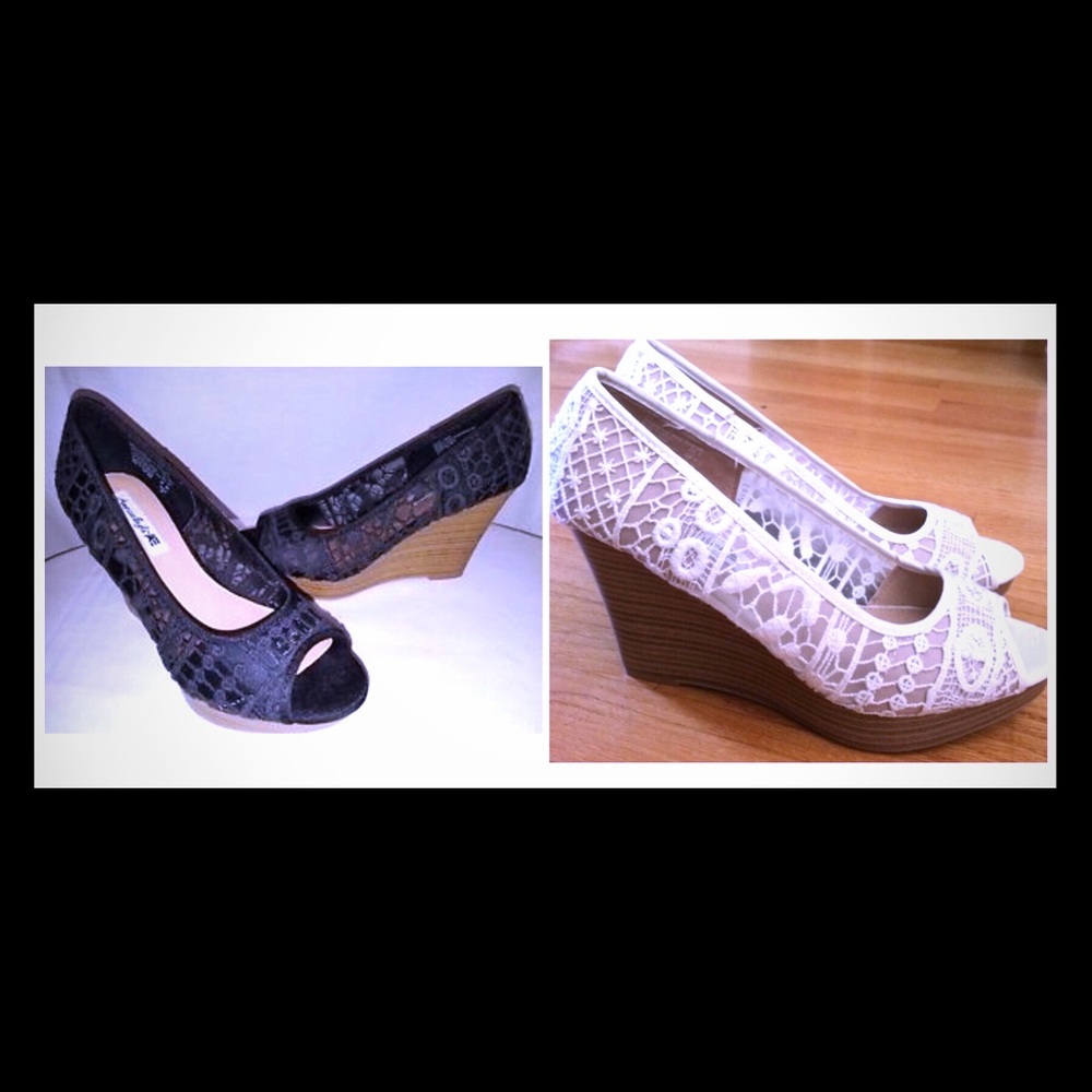 American Eagle Lace Wedge Shoes Size 8